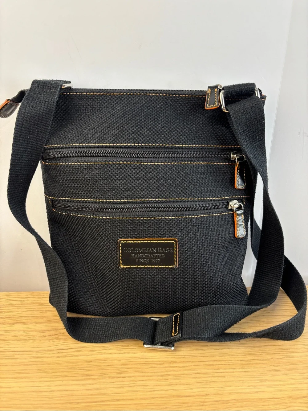 Colombian Bags Brand Crafted Since‎ 1977 Black Crossbody